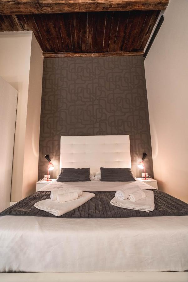 Palazzo Paladini - Luxury Suites In The Heart Of The Old Town Pizzo  Ngoại thất bức ảnh